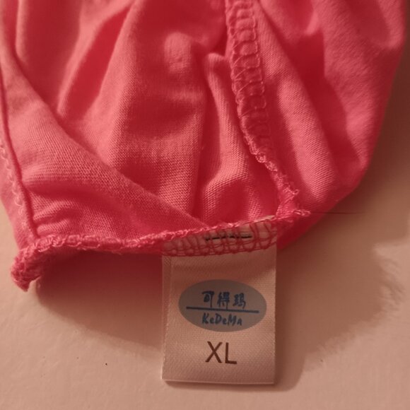 Dog Shirt Who Needs Mistletoe with a Face Like This NWOT - Picture 6 of 6